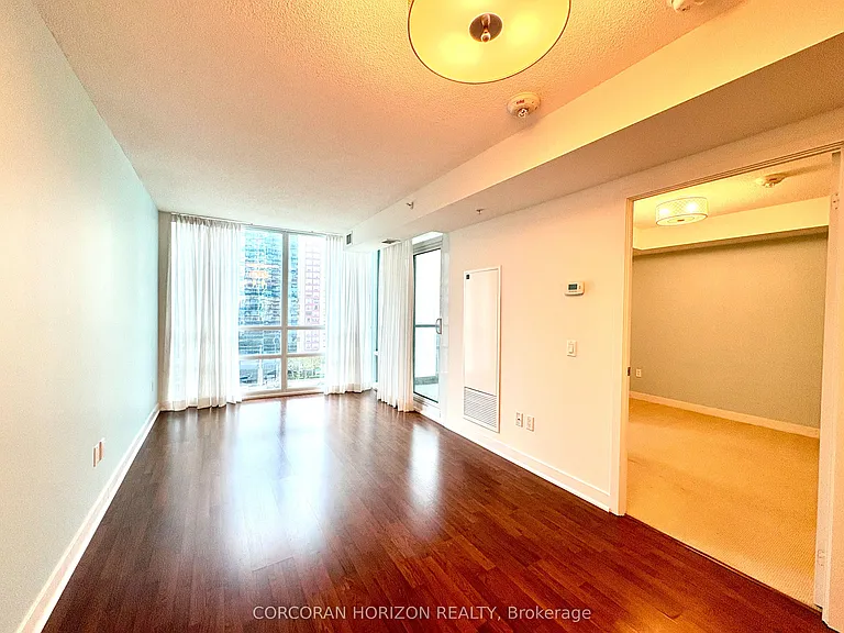 5740 Yonge St #708 — Photo 9