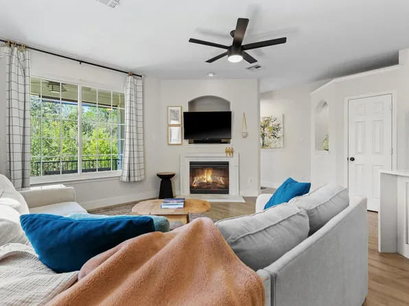 1900 Scofield Ridge Pkwy APT 6803, Austin, TX 78727