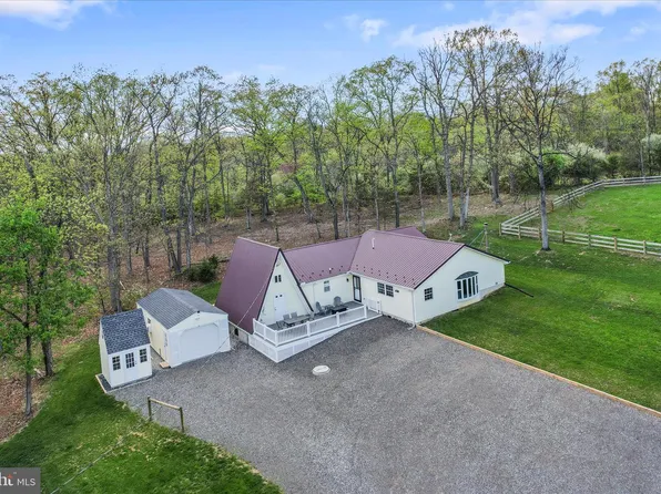 529 McGlaughlin Rd, Gettysburg, PA 17325