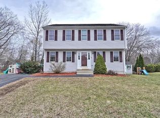 15 Elaine Cir, Bellingham, MA 02019