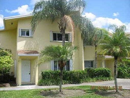 1st image of 16208 SW 92nd Ave #20