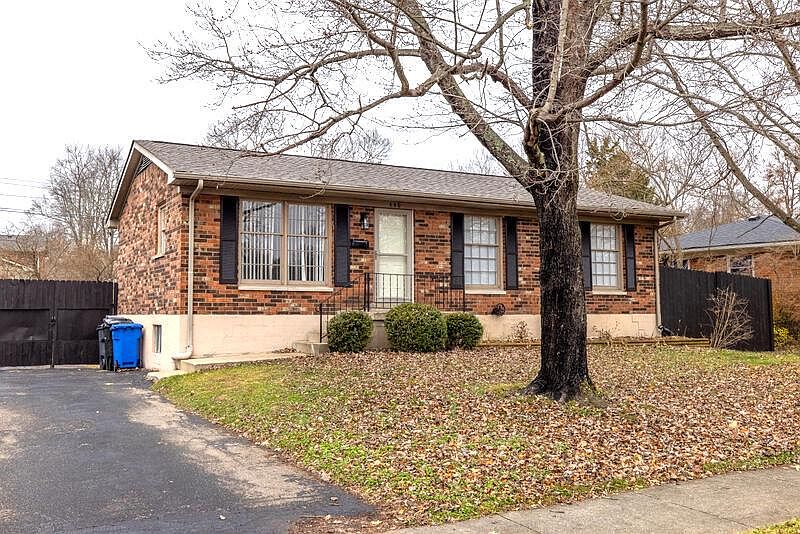 1st image of 440 Lancelot Ln