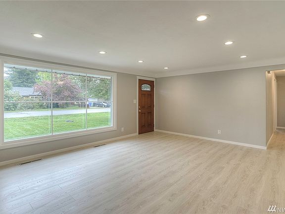 4th image of 4511 16th Ave SE