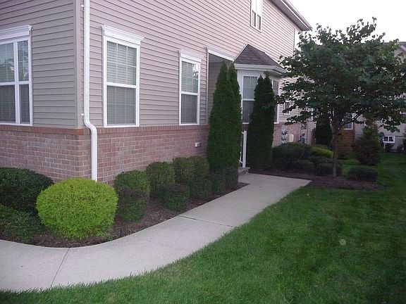 2nd image of 604 Juniper Ct