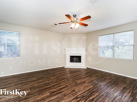 2nd image of 962 Heather St