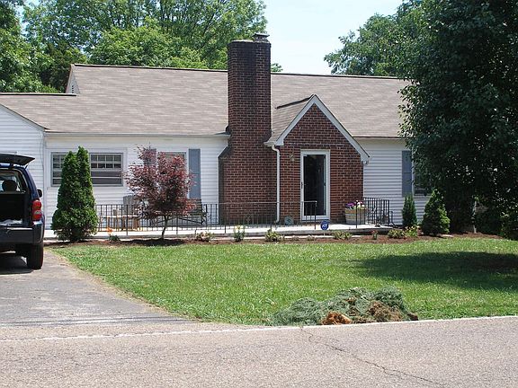 2nd image of 3208 Fairmont Blvd