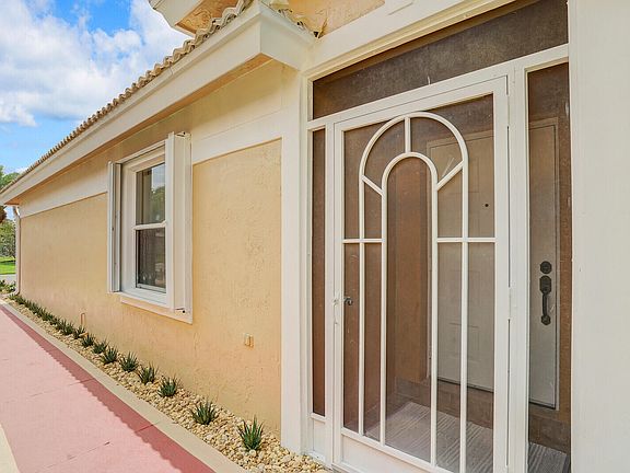 4th image of 12878 Hampton Lakes Circle