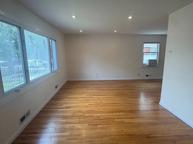 268 Chesterton Ave #1 — Photo 6