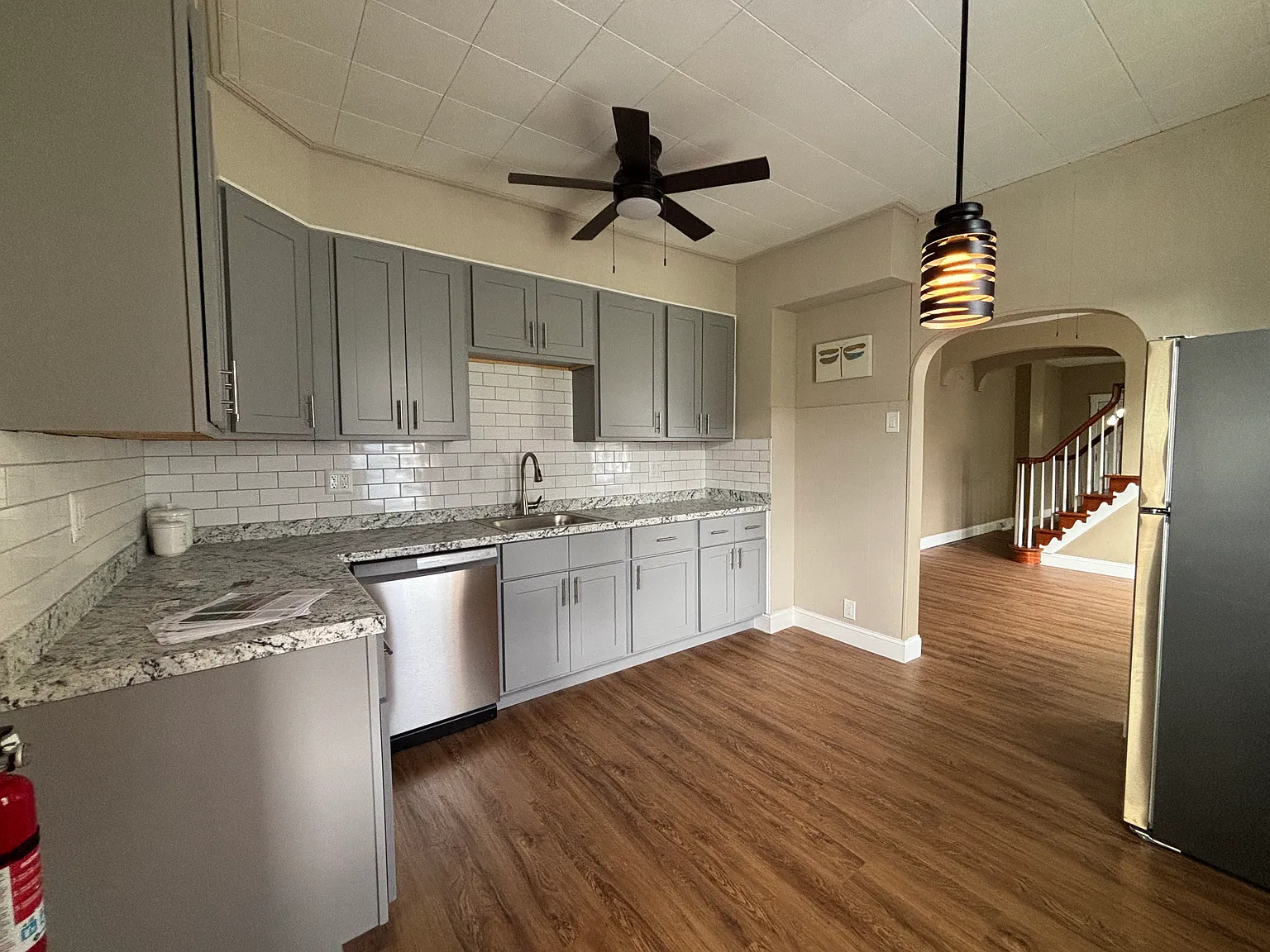 3 bed, 1092 sqft, $2,200 — Photo 3