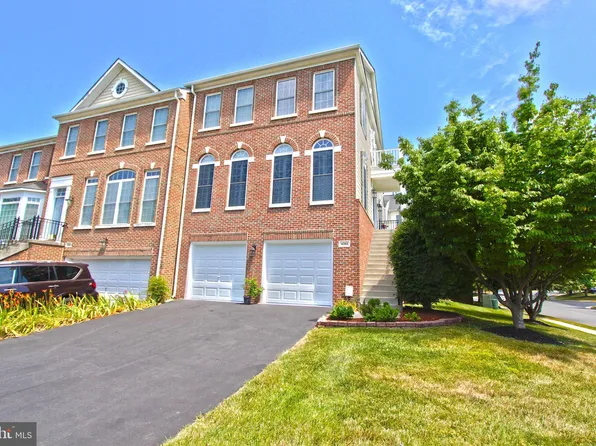 4083 Walnut Cove Cir, Fairfax, VA 22033