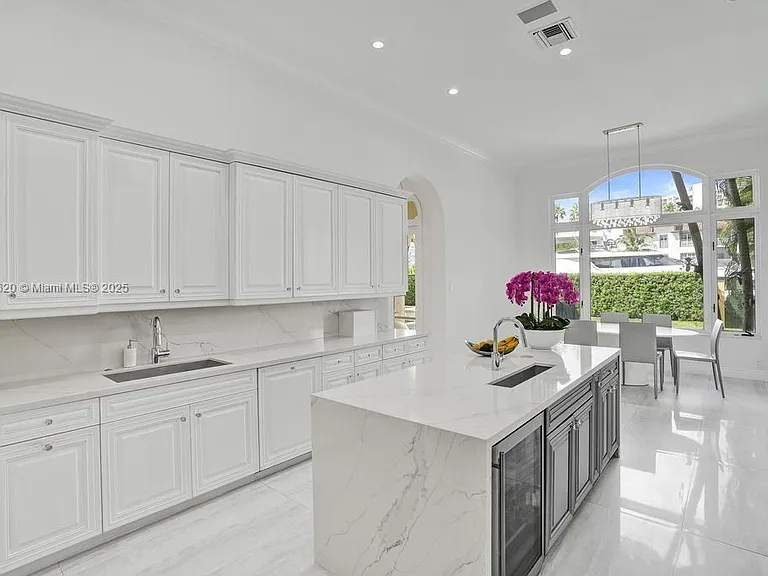 1516 Island Blvd — Photo 36