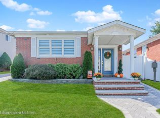268 Thomas St, Staten Island, NY 10306