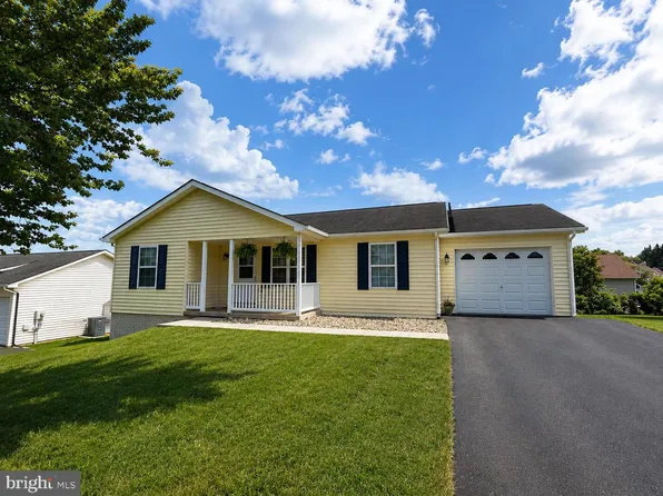 59 Raider Ln, Martinsburg, WV 25403
