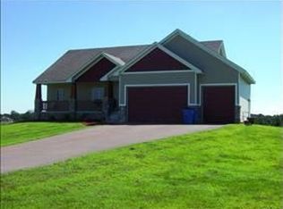 23671 Isetta St NE, East Bethel, MN 55005