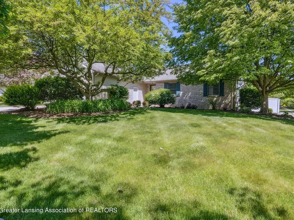 502 W Brunswick Dr, Dewitt, MI 48820