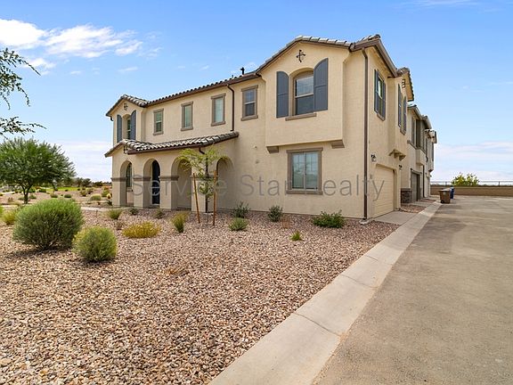 3rd image of 1187 W Sparrow Dr