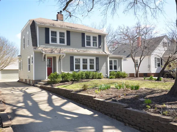 113 51st St, Des Moines, IA 50312