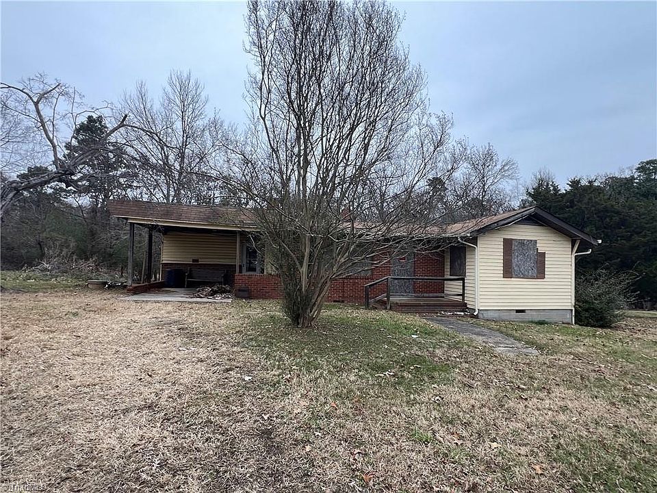 2nd image of 7062 E Fork Rd