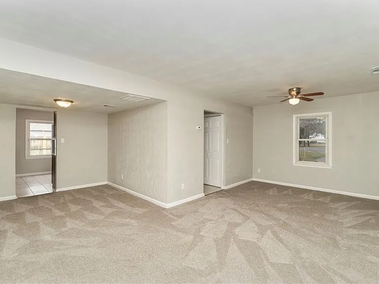 5989 Clear Springs Ct — Photo 10