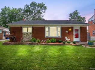 29203 Roan Dr, Warren, MI