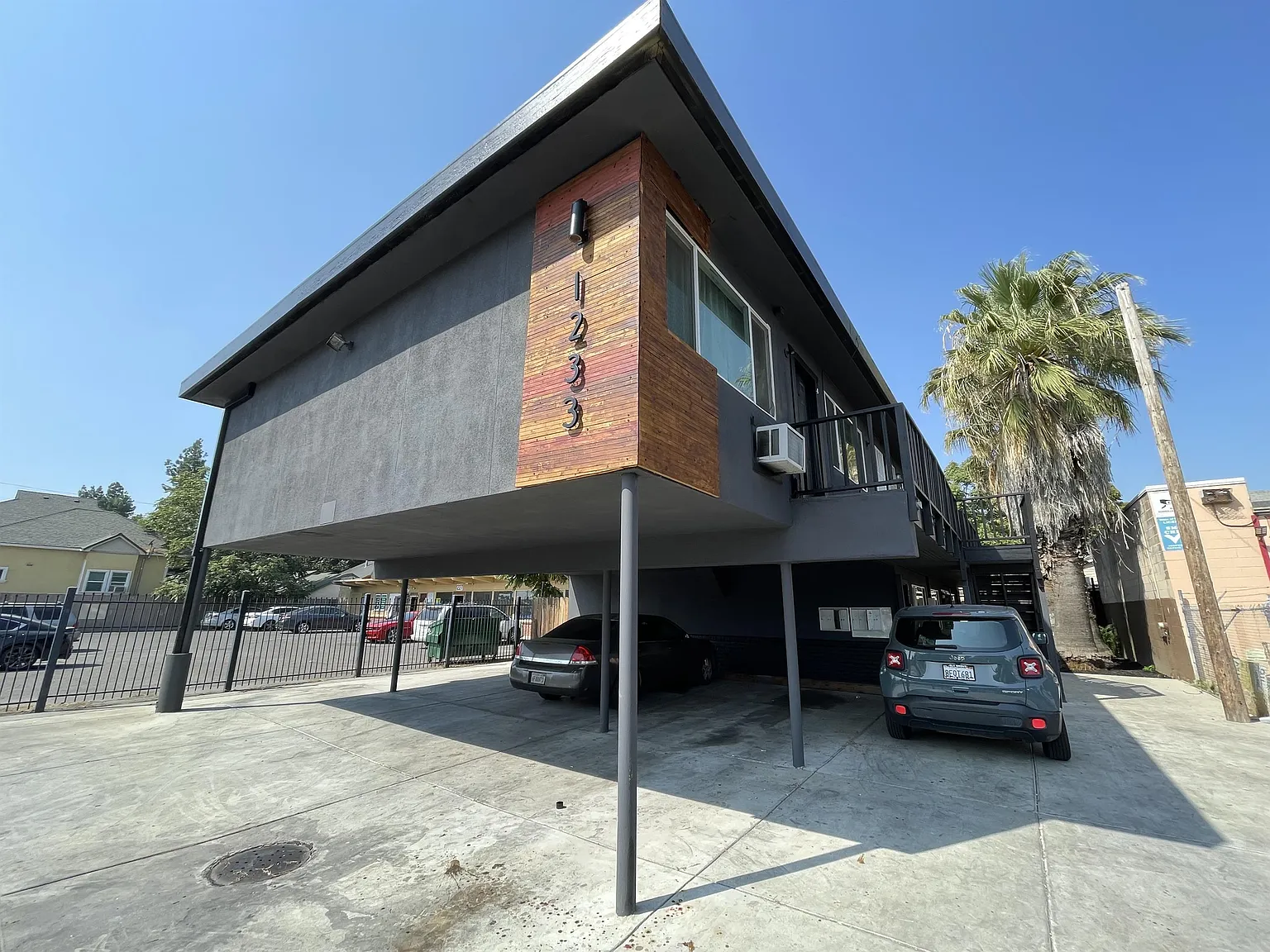 1233 E. Weber Avenue — Photo 4