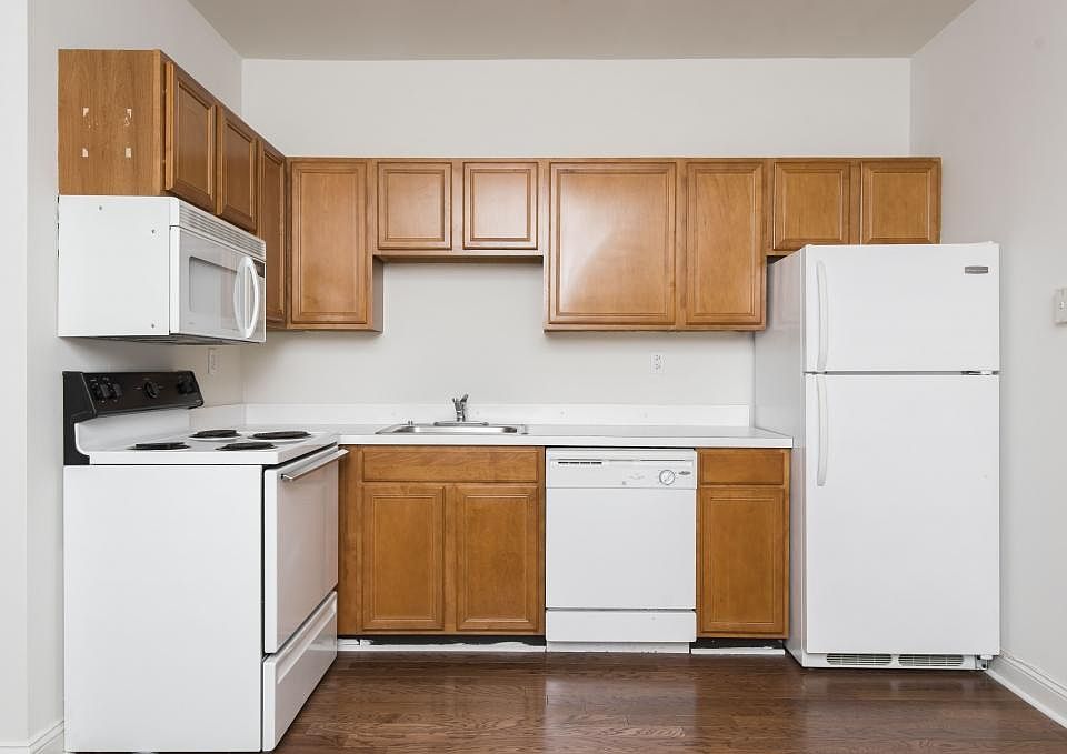 1st image of 1413 Walnut St #1203