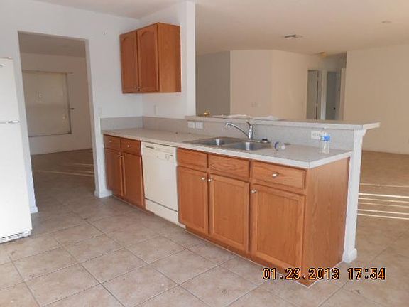 Home For Sale In Port saint lucie