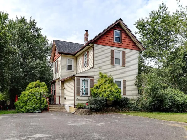 20 Deptford Rd, Glassboro, NJ 08028