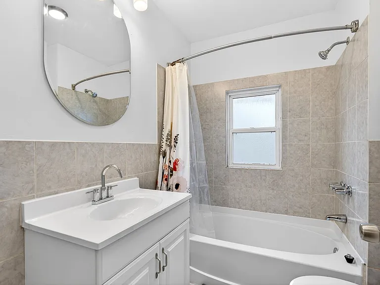138 W Loretta Ave — Photo 23
