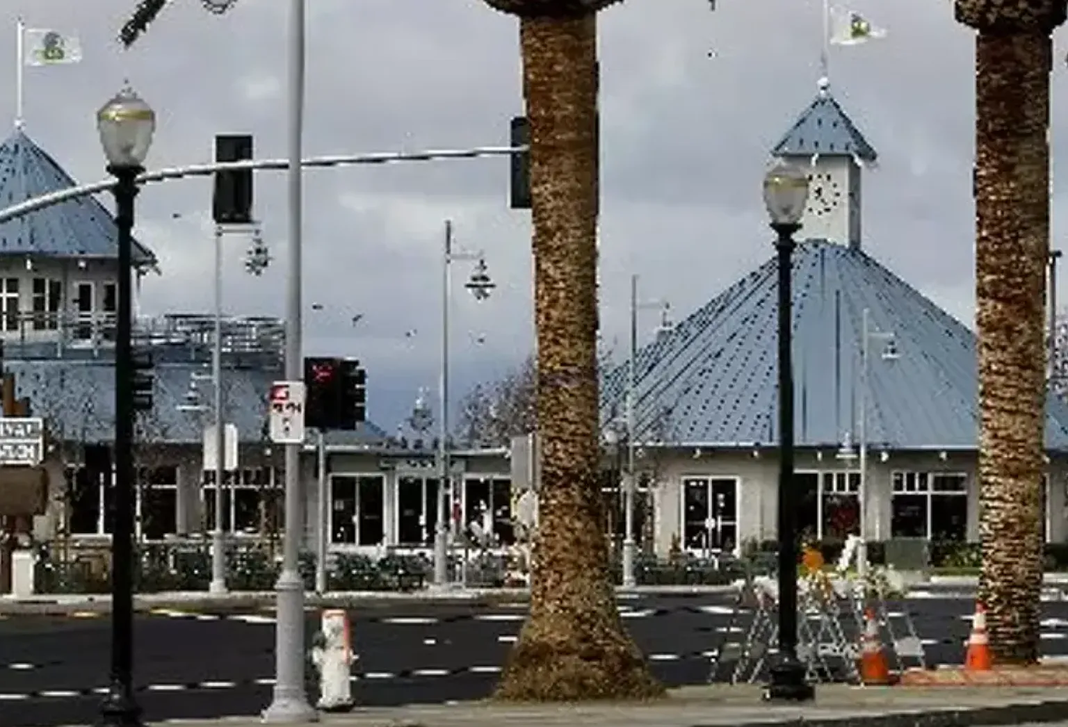 Falcon Dr, Vallejo — Photo 1