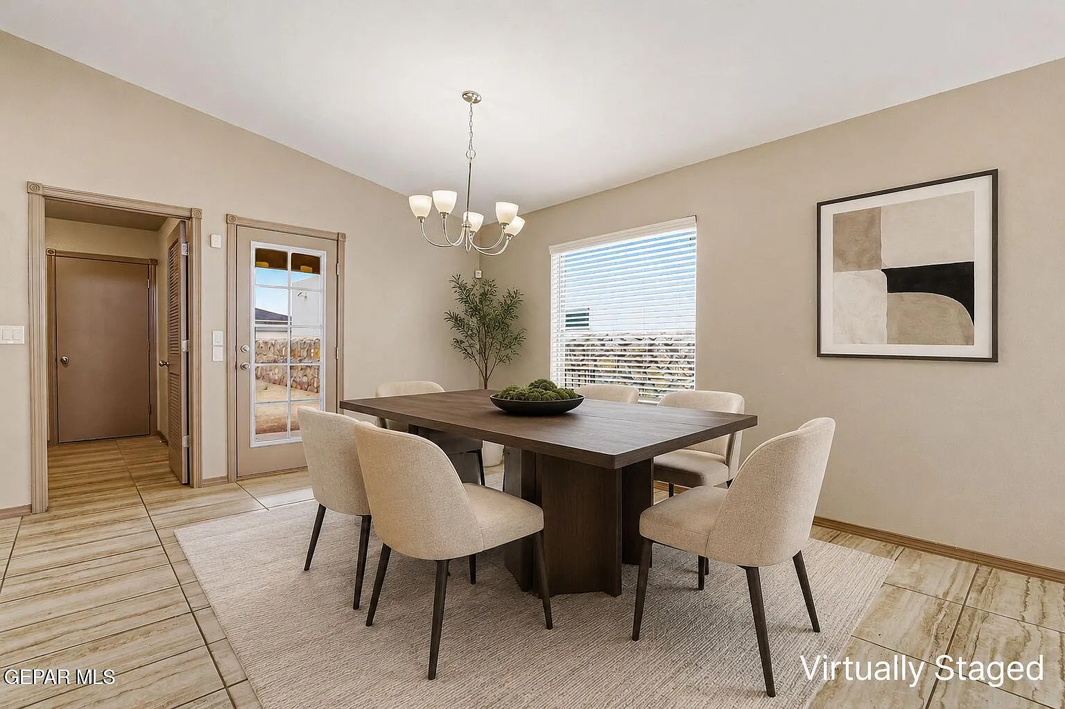 4 bed, 2.0 bath, 1631 sqft, $1,900 — Photo 4