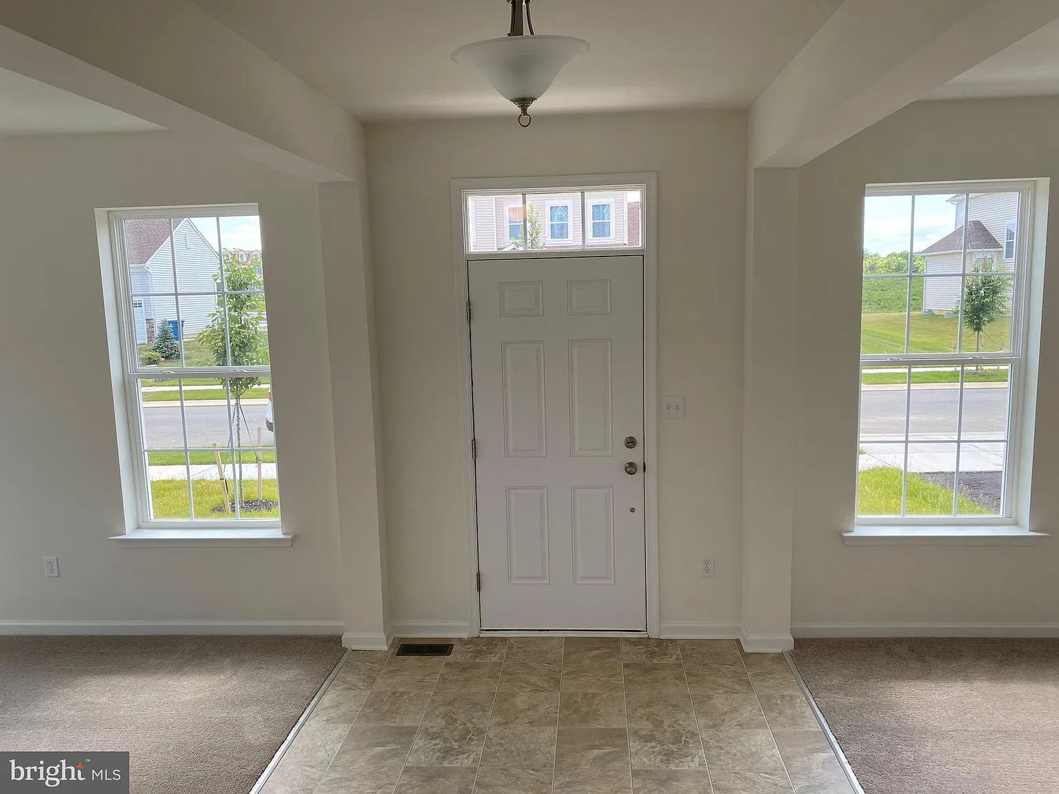 4 bed, 2.5 bath, $2,650 — Photo 2