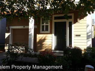 300 Royal Oak St, Newberg, OR