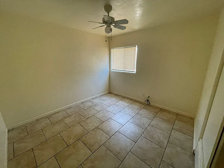 868 S Park Ave — Photo 9