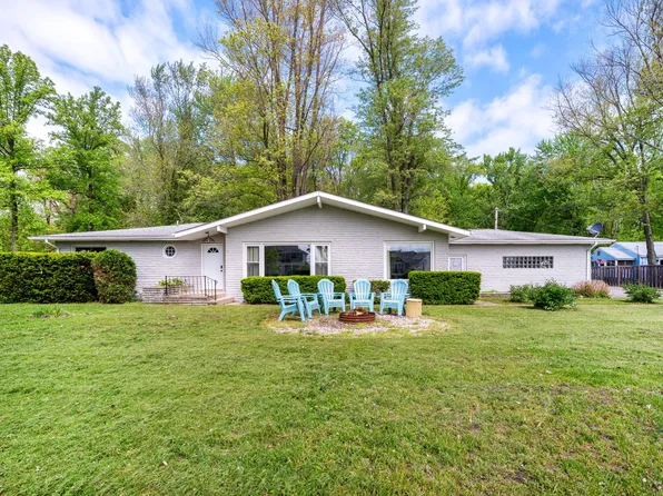 5344 Paw Paw Lake Rd, Coloma, MI 49038