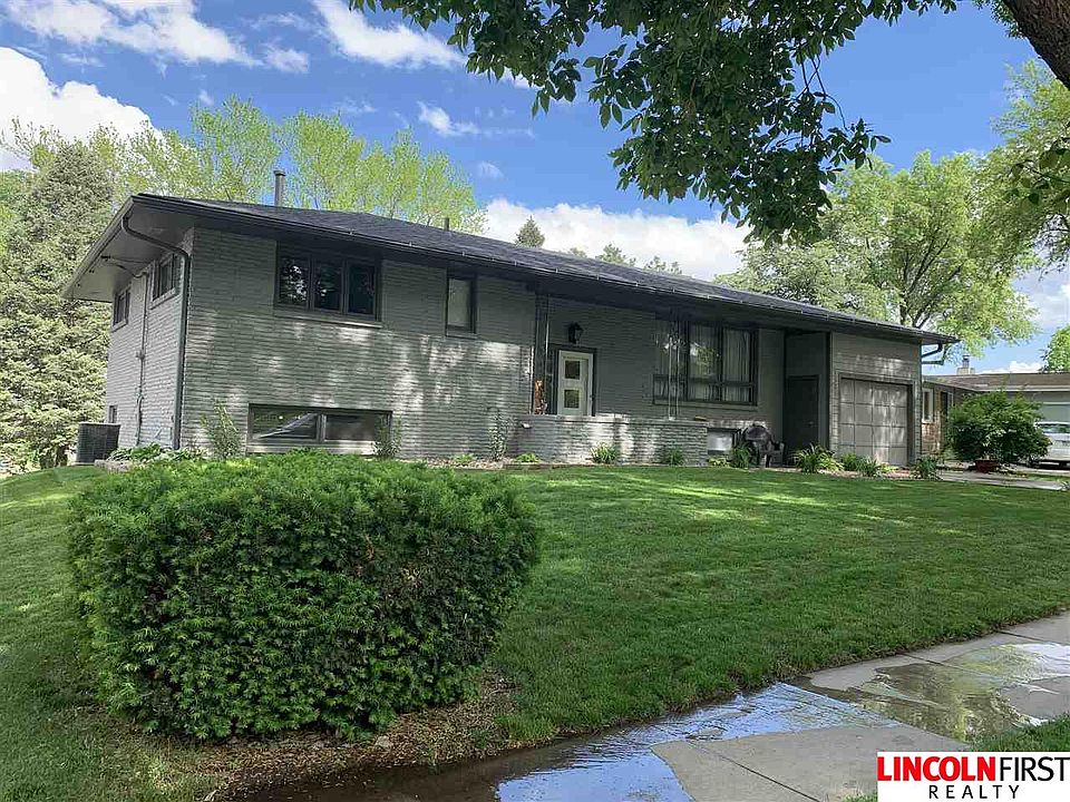 1st image of 1340 N 79th St
