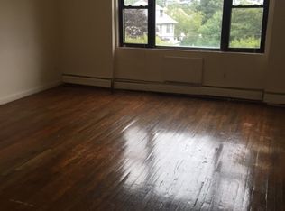 85 N Long Beach Ave, Freeport, NY 11520