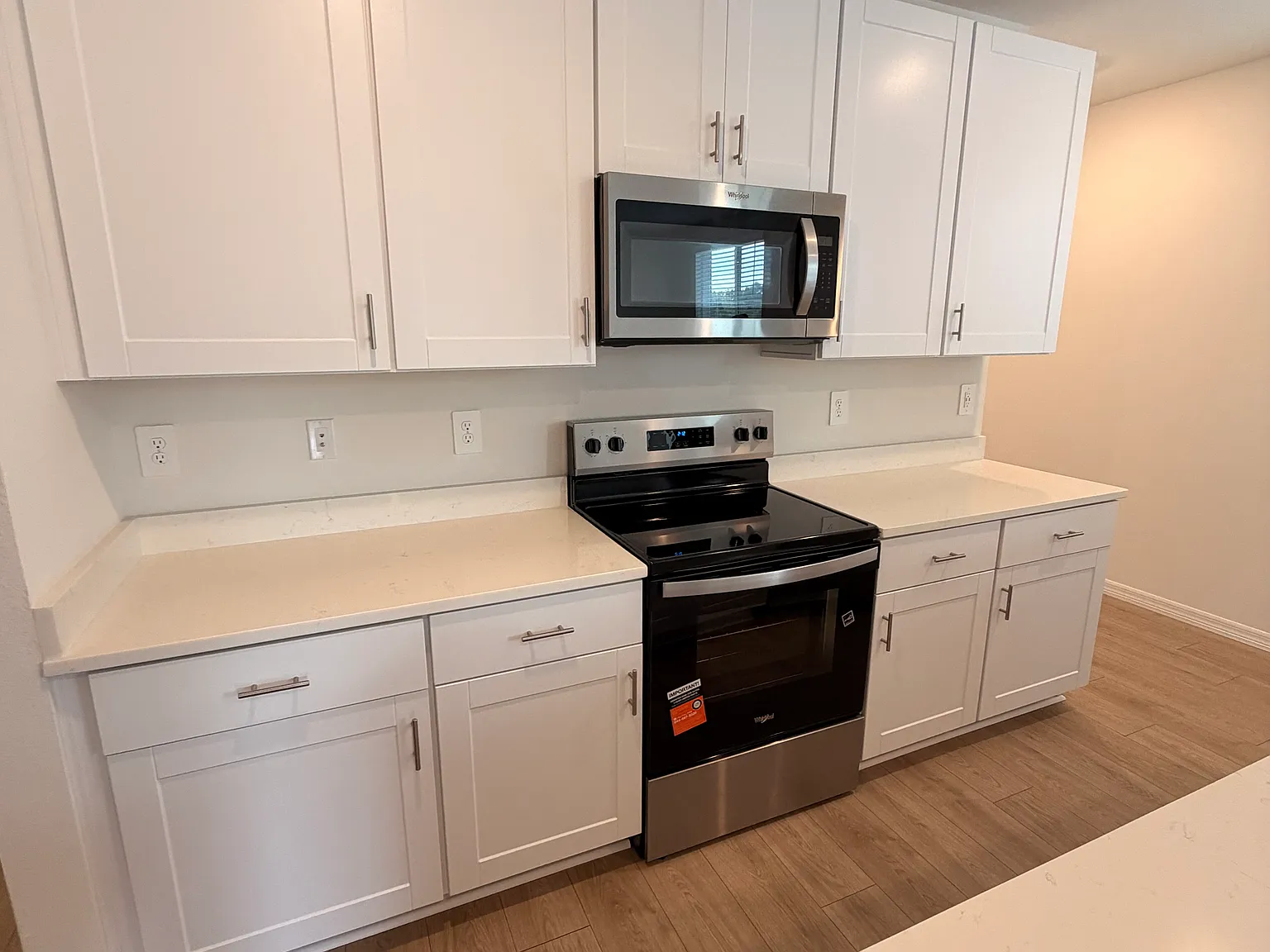 4 bed, 1607 sqft, $2,350 — Photo 2