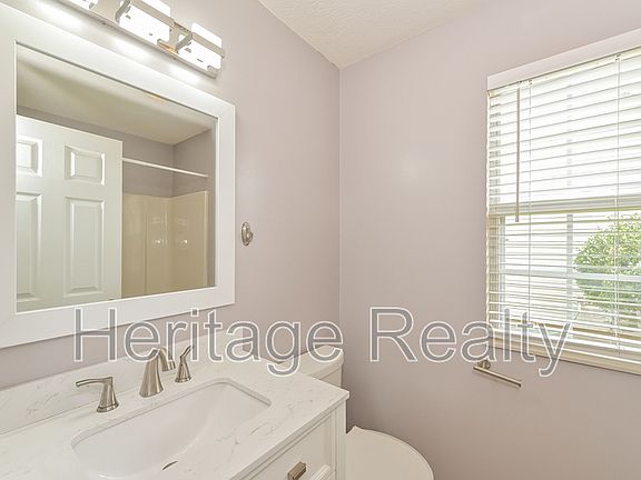 2nd image of 5425 Crooked Pine Ln