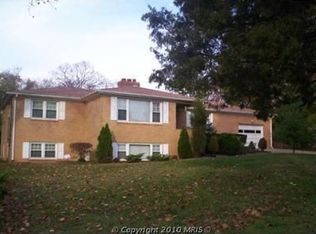 208 Cedar Ridge Dr, Oxon Hill, MD 20745