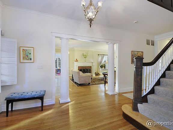 996|=|Foyer Living Room