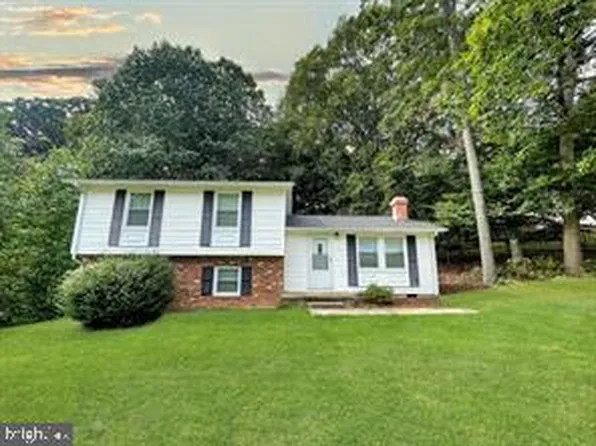 6024 Loriella Park Dr, Fredericksburg, VA 22407