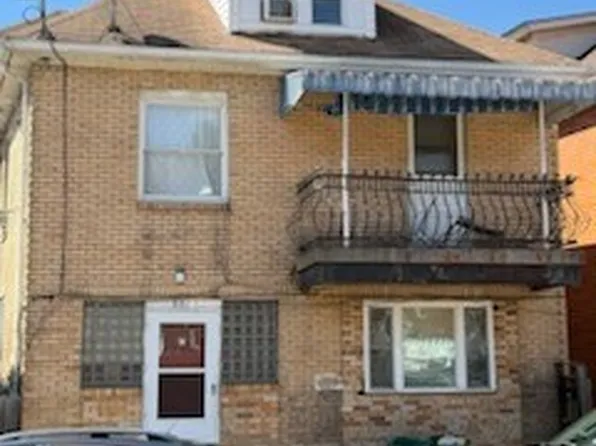 881 Lenz Ave, Ambridge, PA 15003