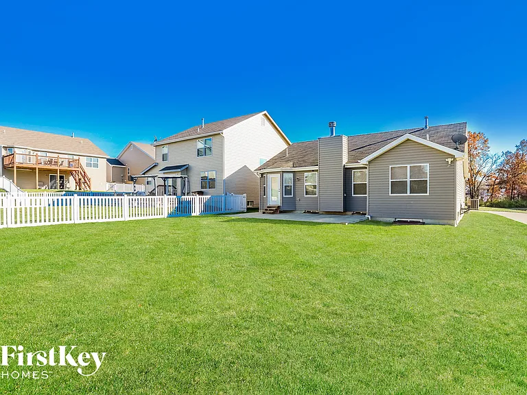 283 Cambridgeshire Ct — Photo 15