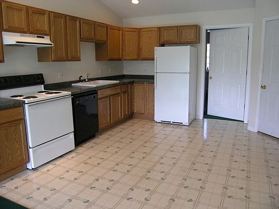 3rd image of 1305 Apache Ave Unit 3