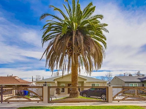 2nd image of 6130-6128 Teesdale Ave