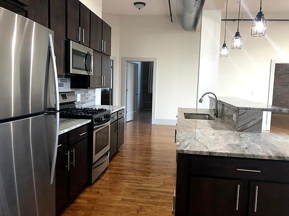 3rd image of 1434 W 21st St #212