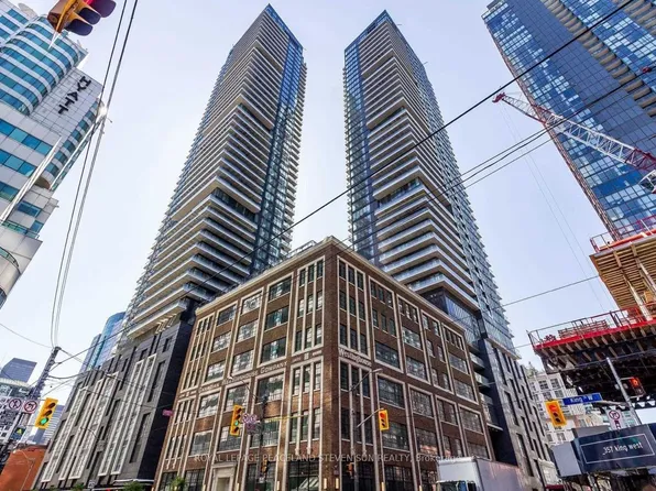 125 Blue Jays Way, Toronto, ON