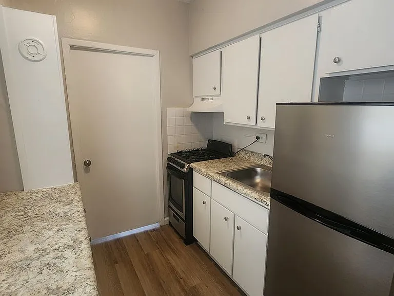 Ashley Towers — Photo 11