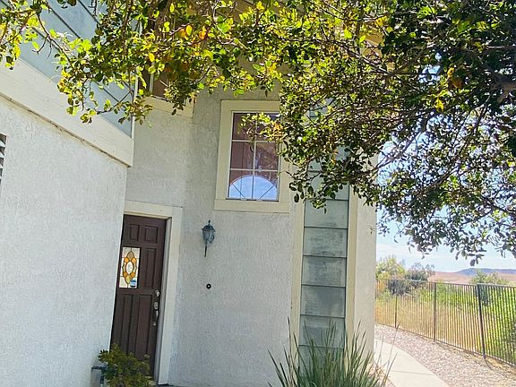 2nd image of 15879 Cameron Ln